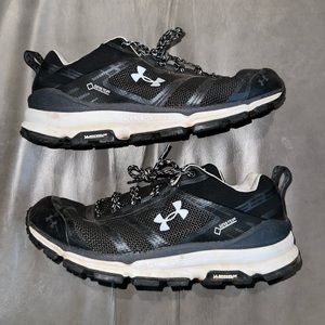 Under armour gore-tex black sneakers